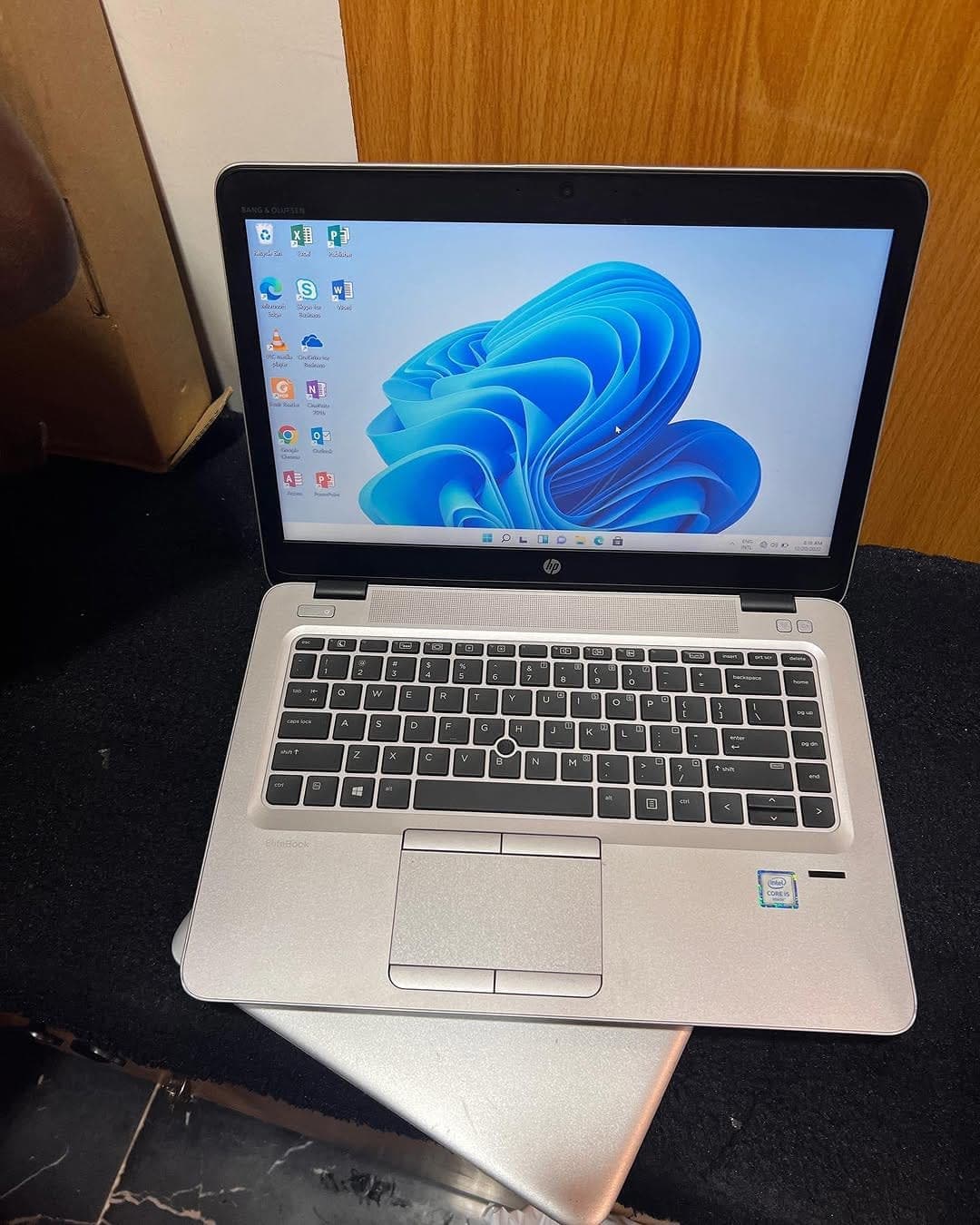 HP EliteBook 840 G3 Core i7 8GB 256GB SSD front view